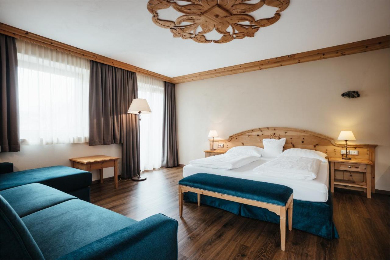 סן ויג'יליו די מרבה Kristallhotel Corona-Krone מראה חיצוני תמונה