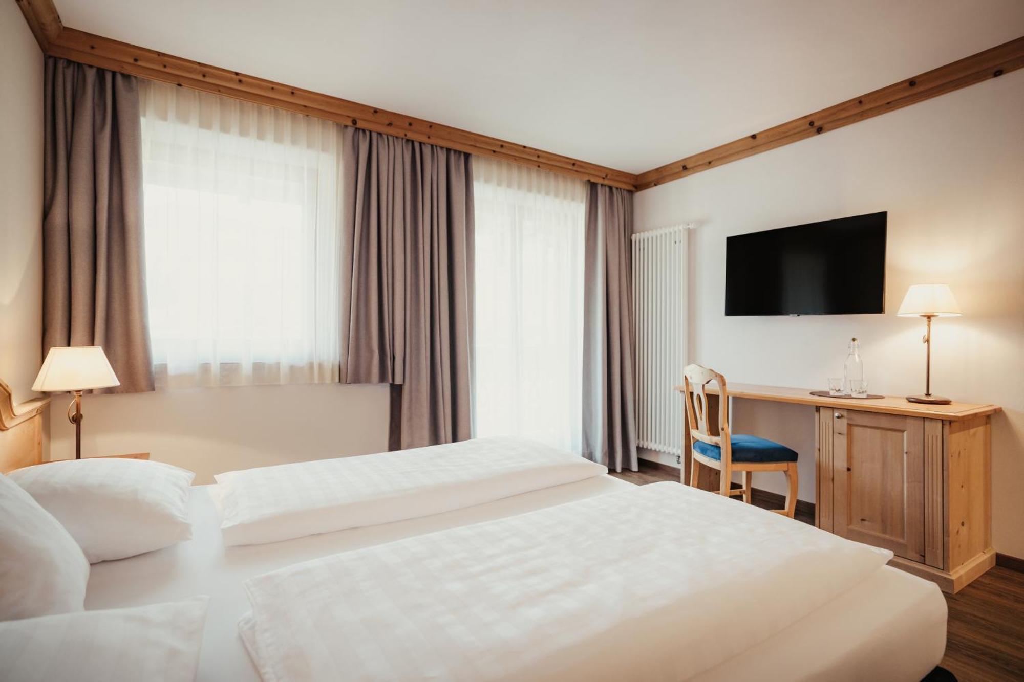 סן ויג'יליו די מרבה Kristallhotel Corona-Krone מראה חיצוני תמונה