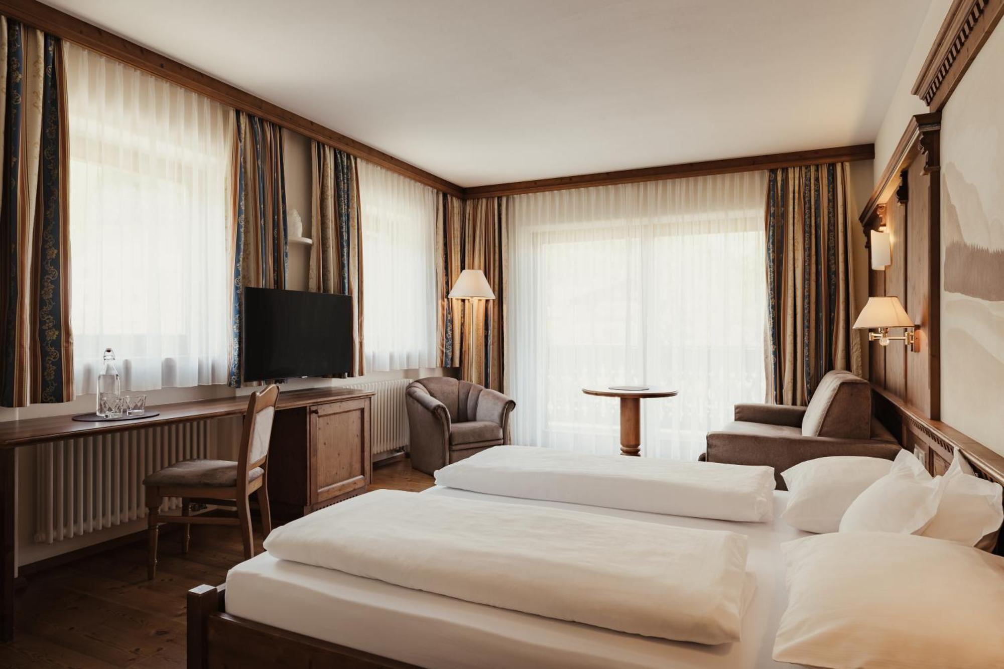 סן ויג'יליו די מרבה Kristallhotel Corona-Krone מראה חיצוני תמונה