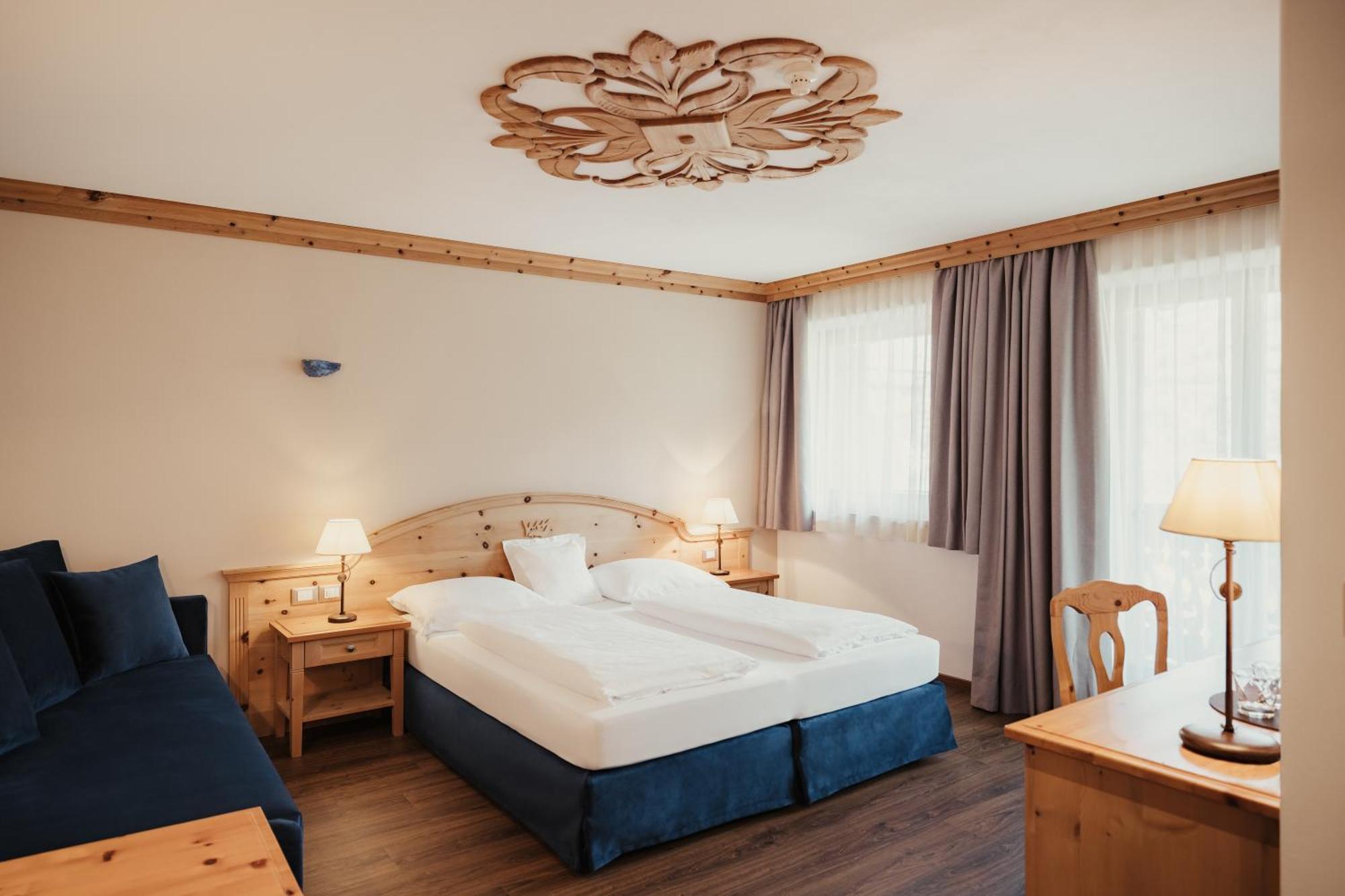 סן ויג'יליו די מרבה Kristallhotel Corona-Krone מראה חיצוני תמונה